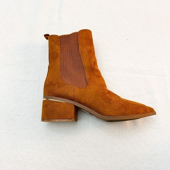 Express Faux Suede Brown/Tan Pointy Toe Booty Size 7 MINT - Picture 3 of 6